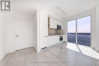 Building Photo - 39 Mary St