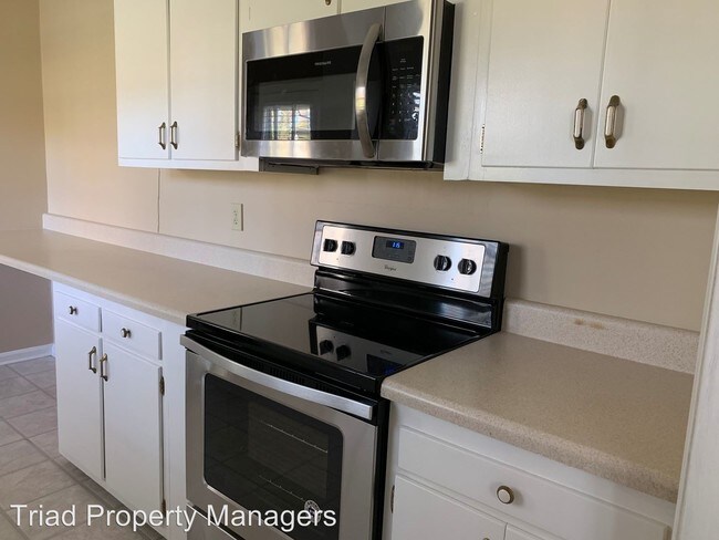 Foto del edificio - 3 br, 2 bath House - 4012 Sedgewood Lane