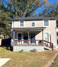 Building Photo - 405 N Park St