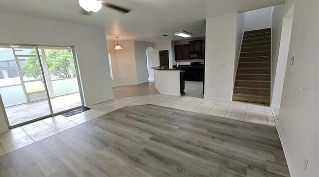 Foto del edificio - 460 Nadeau Way