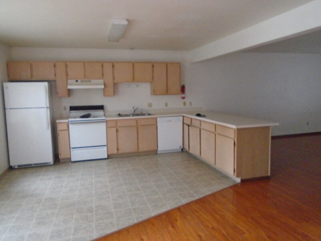 Primary Photo - 550 Deer Meadow Ct