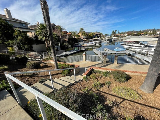 Foto del edificio - 24130 Cruise Cir Dr