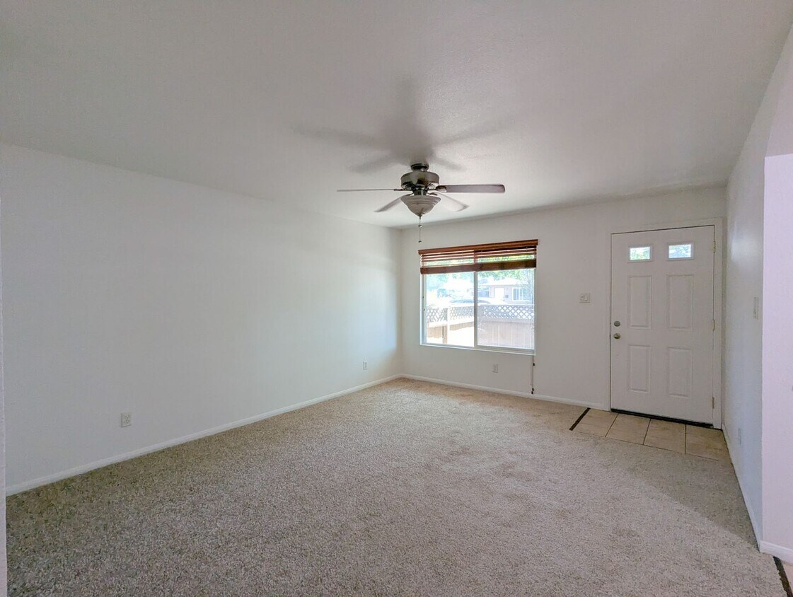 Primary Photo - Great Single Story Condo!
