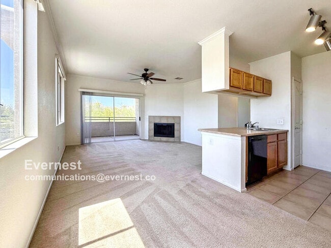 Building Photo - Charming 1-Bed Condo with Balcony & Resort...