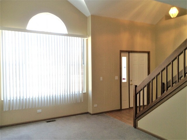 Building Photo - 301 Vana Drive