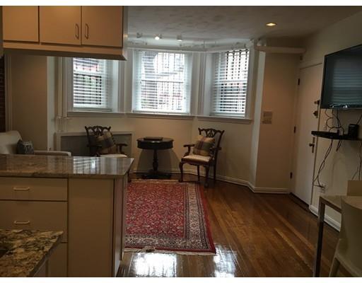 Foto del edificio - 324 Beacon St