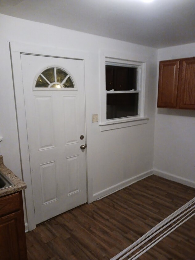 Foto principal - 1208 Preston St