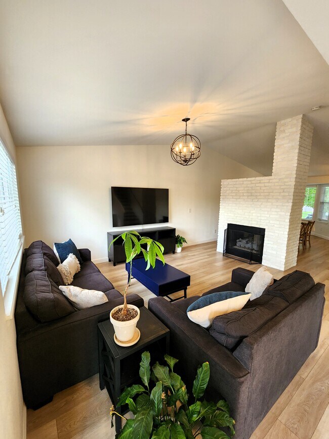 Foto del edificio - 5834 W 118th Pl