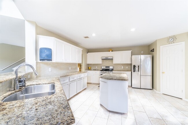 Foto del edificio - 12819 Wisteria Park Dr