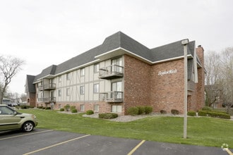 Building Photo - Dunlap Lakeside