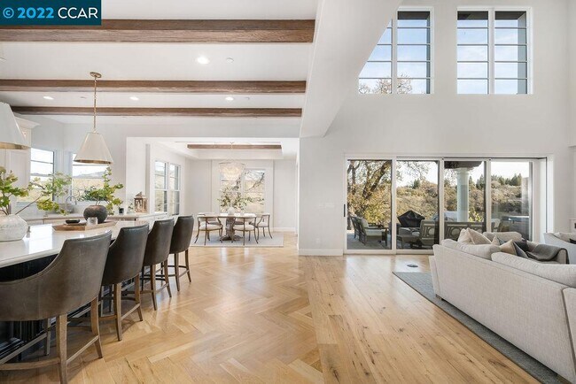 Foto del edificio - 446 Legacy Dr