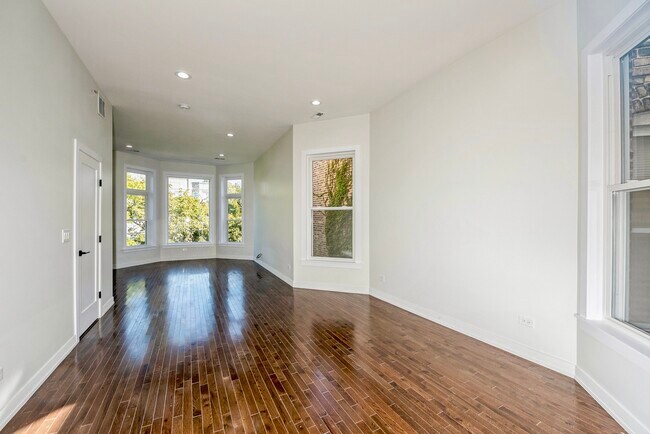 Foto del edificio - 6346 S Greenwood Ave