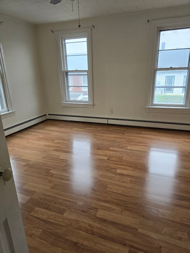 Foto del edificio - 38 S 4th St