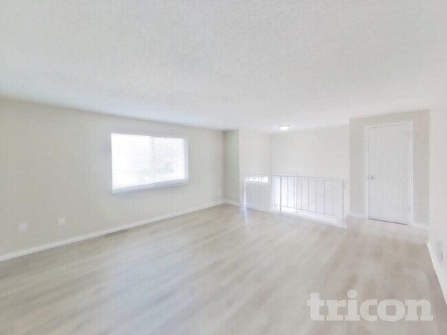 Foto del edificio - 1720 Monterey Way