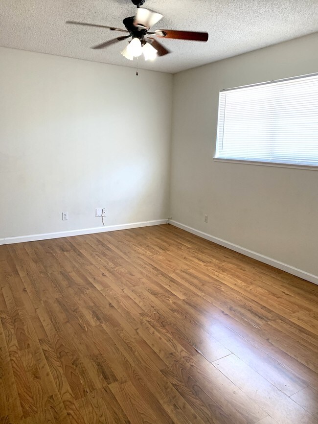 Foto del edificio - 249 Greenbriar Townhouse Way