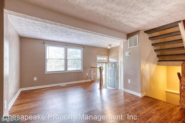 Foto del edificio - 3 br, 2.5 bath House - 2425 Warm Spring Way