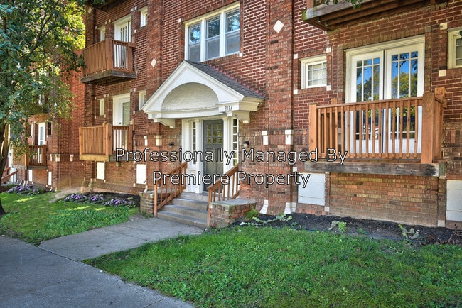 Building Photo - 3123 Thompson Ave