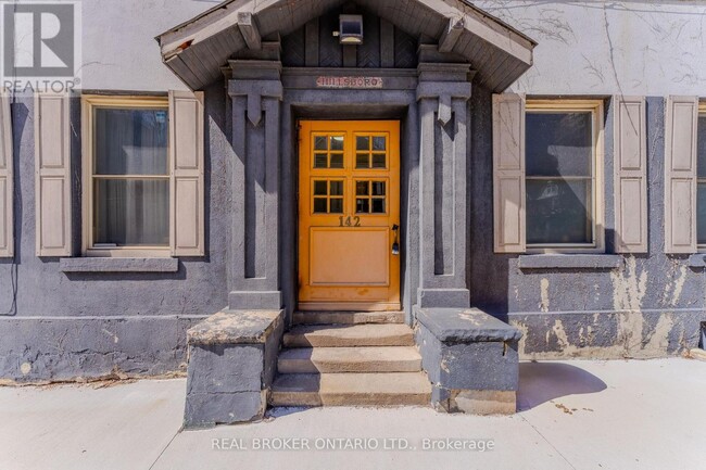Photo du bâtiment - 142-142 Caroline St S