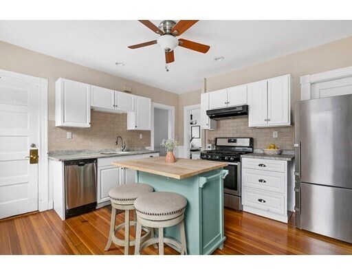 Building Photo - 438 Trapelo Rd