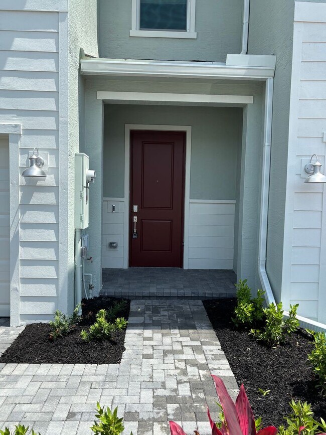 Building Photo - Veranda Landings