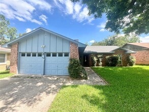 Building Photo - 1703 Pecan Park Dr