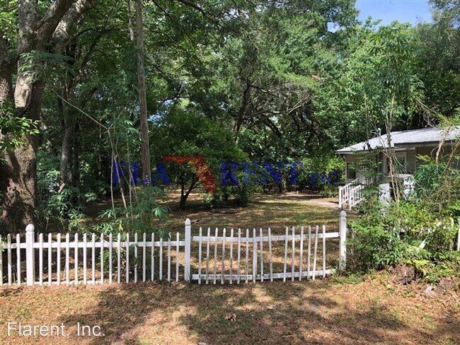 Building Photo - 3 br, 1 bath House - 1080 Academy Drive