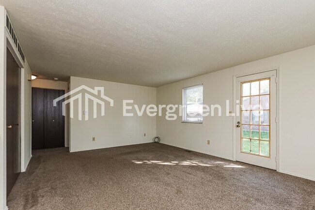 Foto del edificio - 8197 Mount Washington Dr