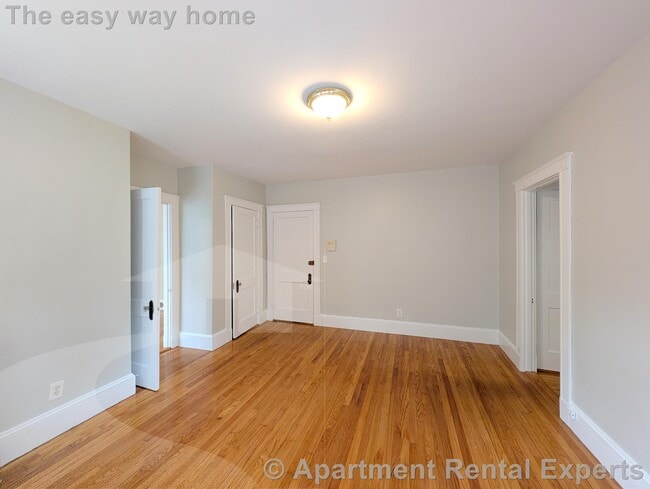 Building Photo - 156-158 Summer St Unit #110