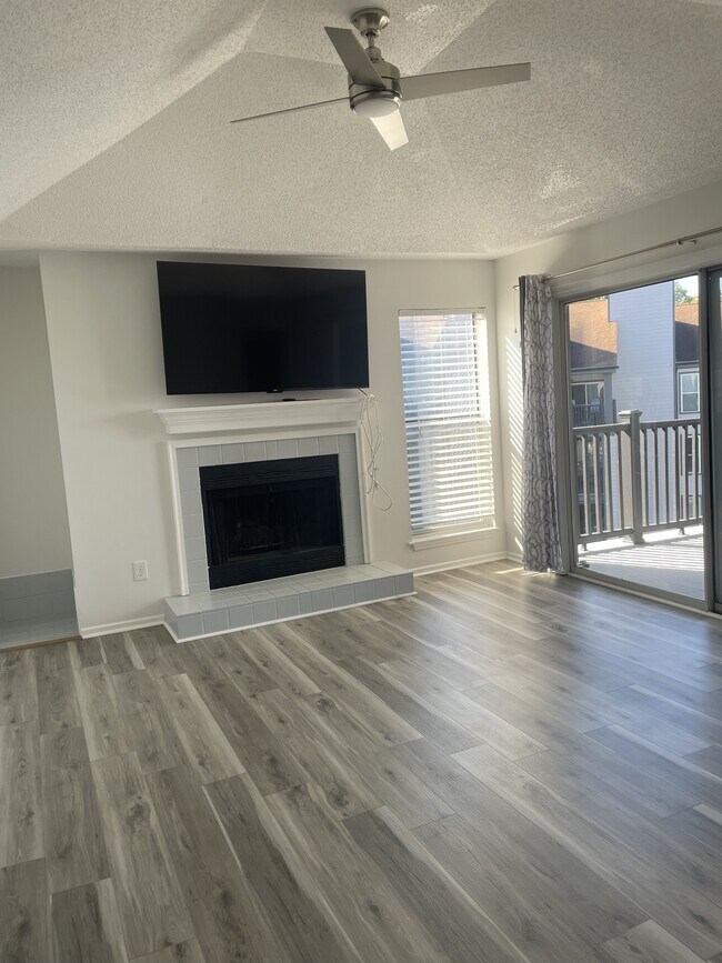 Foto del edificio - 18865 Vineyard Point Ln