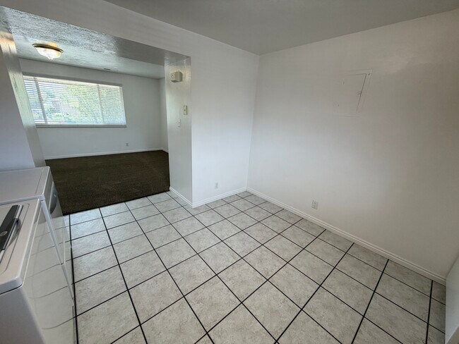 Building Photo - 367 E 1500 S