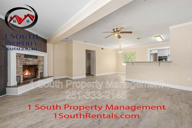 Building Photo - 3875 Hawthorne Dr