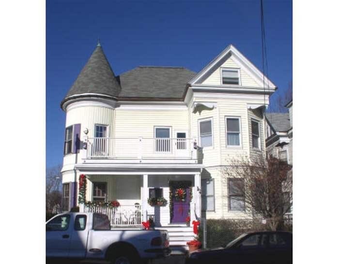 Primary Photo - 175 Amory St