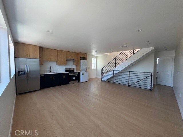 Foto principal - 5701 Normandie Ave
