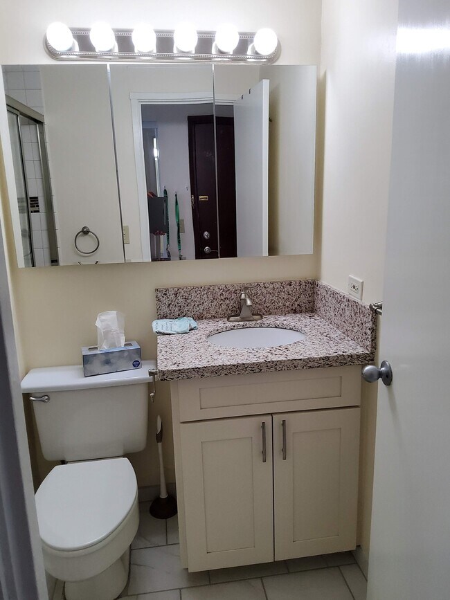 Foto del edificio - 2211 Ala Wai Blvd