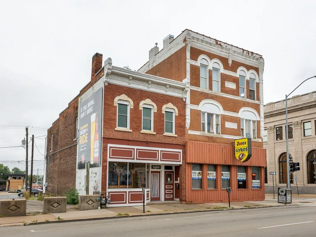 Building Photo - 1420 Central Ave