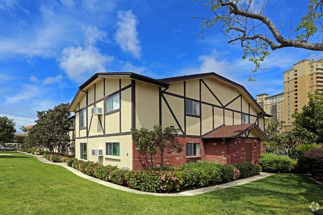 Whispering Pines - Whispering Pines Apartments