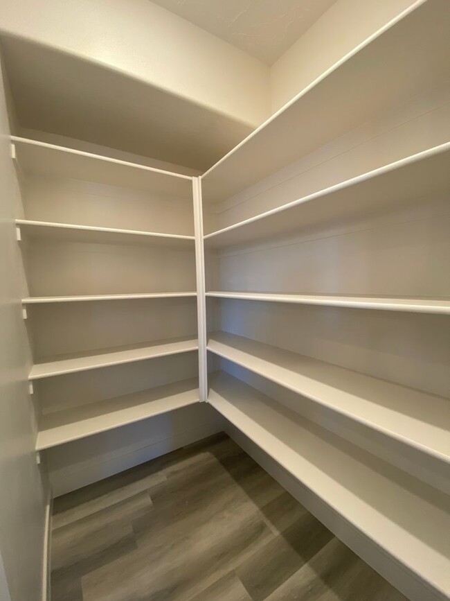 Foto del edificio - Beautiful townhome In Crimson Park
