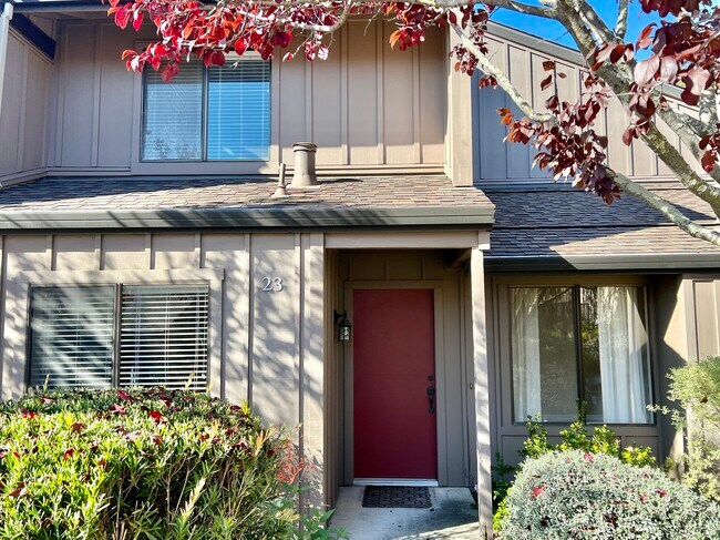 Foto del edificio - 23 Burdell Ct