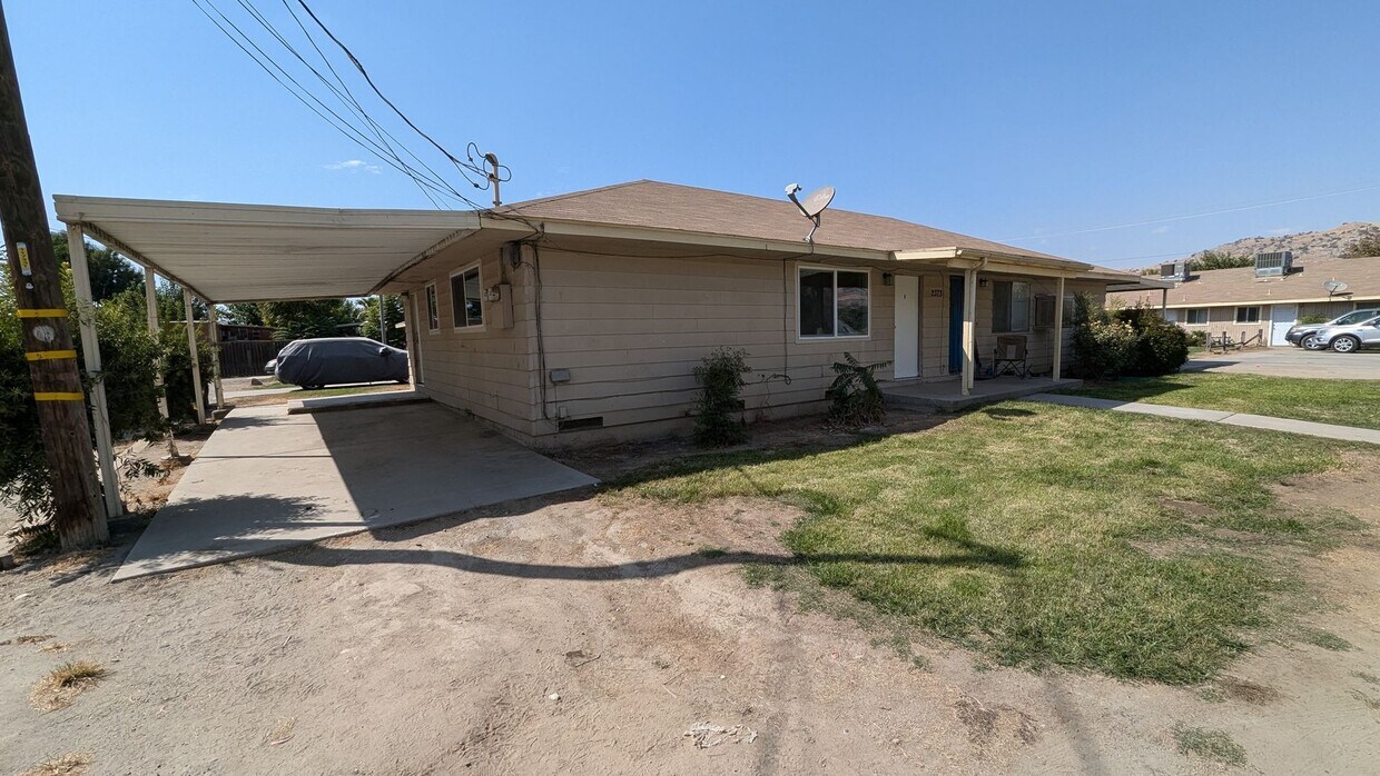 2373 E Springville Ave Unit B, Porterville, CA 93257 Room for Rent in