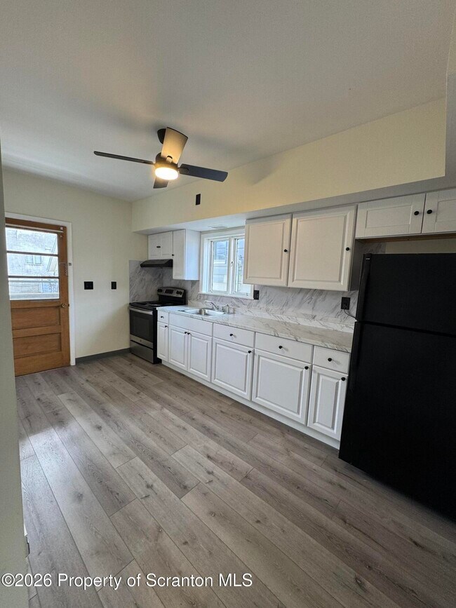 Foto del edificio - 615 3rd St