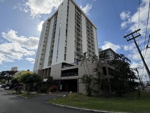 Building Photo - 2714 Kahoaloha Ln