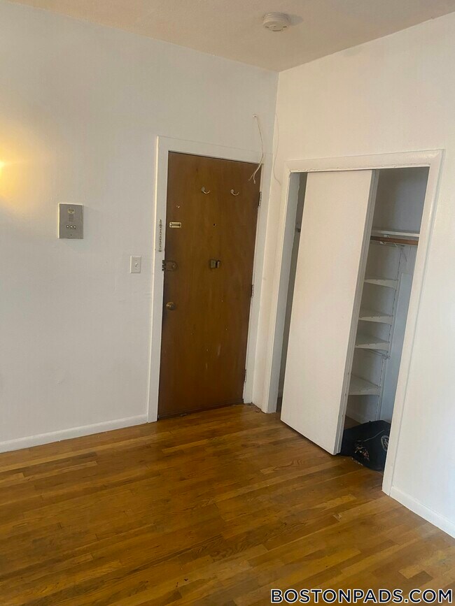 Foto del edificio - 61 S Huntington Ave