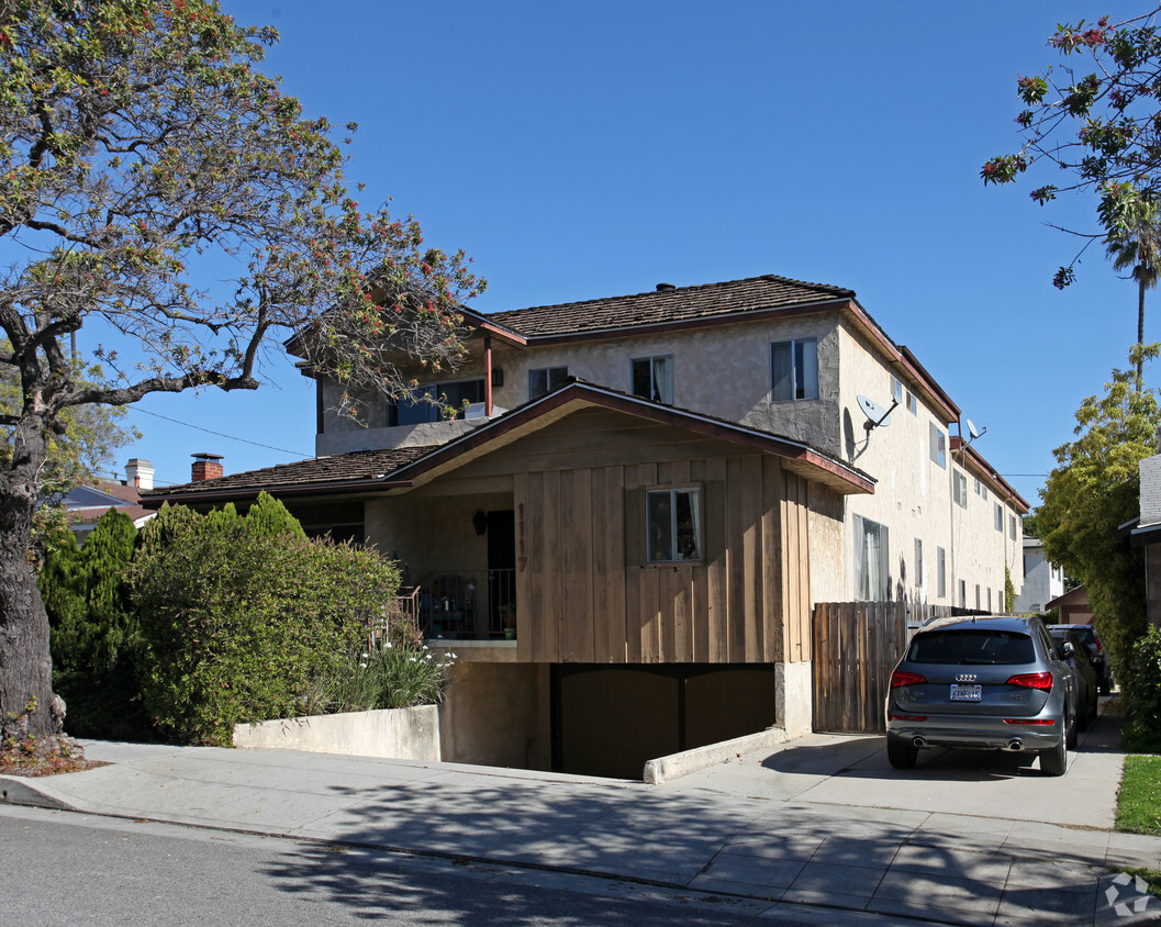 Primary Photo - 1117 24th St