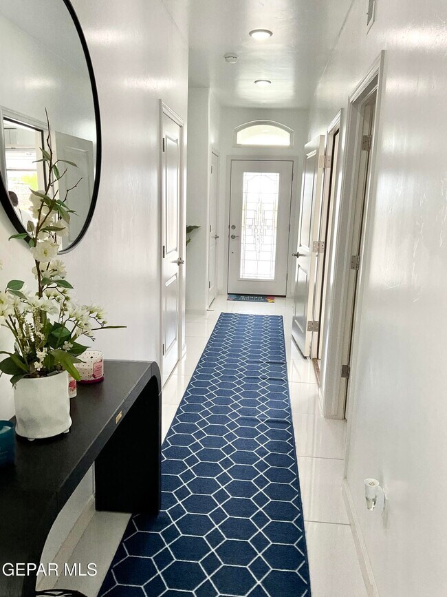 Foto del edificio - 8919 Eclipse St