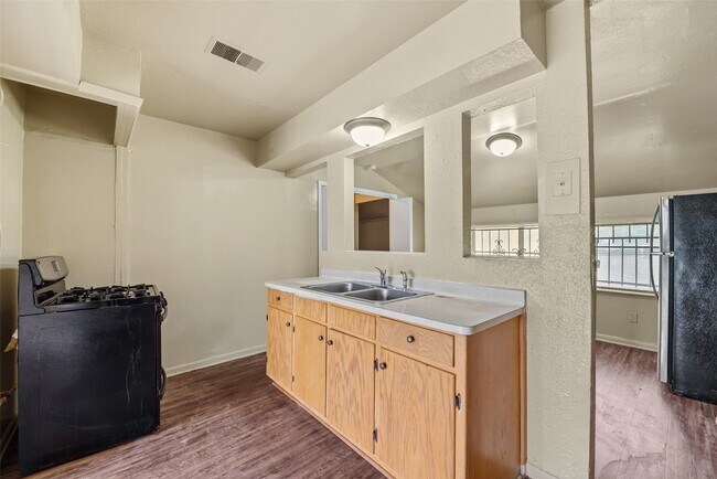Foto del edificio - 5503 S Acres Dr