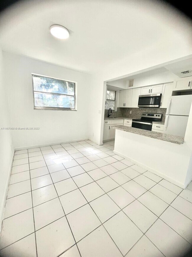 Foto del edificio - 850 SW 74th Terrace