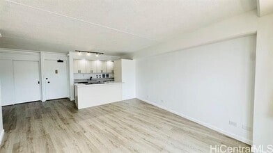 Building Photo - 2333 Kapiolani Blvd