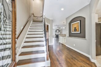 Building Photo - 415 Asbury St