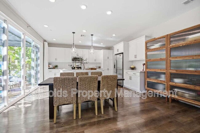 Building Photo - 10517 Theseus Ct