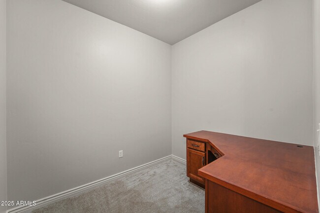 Foto del edificio - 5350 E Deer Valley Dr